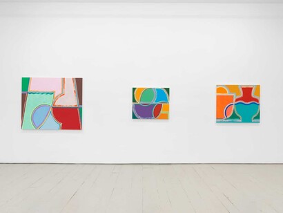 Holly Coulis, Whereabouts, exhibition view. Courtesy of Klaus von Nichtssagend Gallery