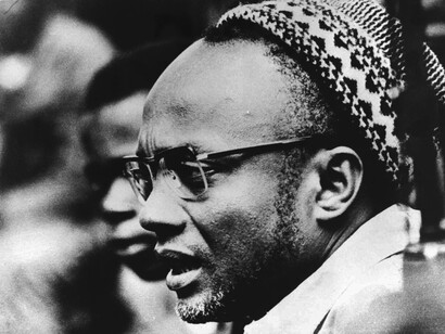 Amílcar Cabral. Eles foram os primeiros cabouqueiros da Reconstrução Nacional e permitiram que, efetivamente, no dia 5 de julho de 1975, em Cabo Verde, se hasteasse a bandeira, e se cantasse o hino nacional