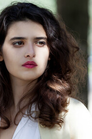 Manal Issa in Peur de rien (Parisienne)