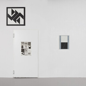 Verschiedene künstler, Einblicke. Einblicke. Positionen der konkreten und konstruktiven kunst ll, ausstellungsansicht. Mit freundlicher genehmigung von Edition & Galerie Hoffmann