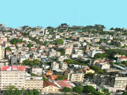 Maputo, Moçambique. A falta de políticas claras no controle da taxa de natalidade e da imigração ilegal em Moçambique fazem com que estejamos mais distantes de alcançar o Desenvolvimento a tanto almejado desde a independência. E preciso uma reflexão urgente e profunda sobre o estágio em que nos encontramos hoje sobre as matérias ligadas a natalidade e imigração ilegal