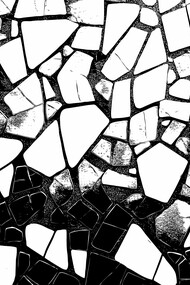 Ces éclats révèlent l’évidence nue de la porcelaine brisée : l’événement existe seul, sans quête d’auteur ni justification