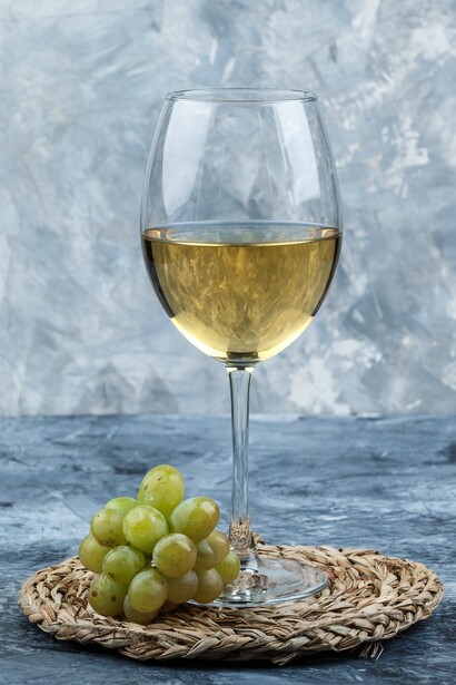 Vitovska. Rara e preziosa, è il bianco del Carso per eccellenza: austero, salmastro, capace di evocare il mare e la pietra da cui nasce