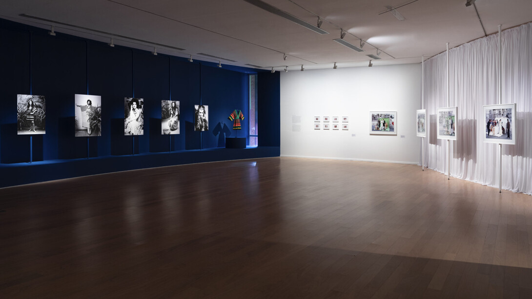 Dalila Puzzovio, Dalila Puzzovio Autorretrato, vista de exhibición. Cortesía del Museo de Arte Moderno de Buenos Aires 