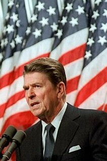 Ronald Reagan en Minneapolis, Minnesota, 8 de febrero de 1982