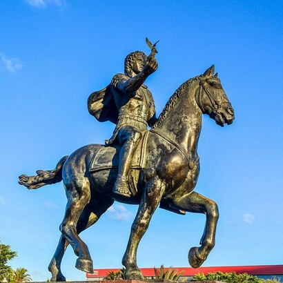 Statua equestre di Alessandro Magno, Alessandria d'Egitto, Egitto