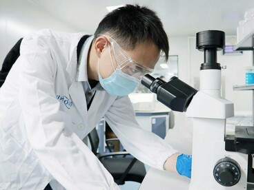 Precision at work: examining life at the smallest scales in the lab