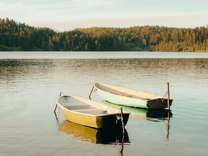 Nem tudo acontece de um dia para o outro, há longas esperas, paciência com o processo. Nesse sentido as viagens mais curtas são enganosas, simulam mudanças rasas e pouco consistentes