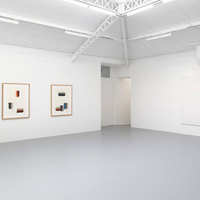 Lee Ufan, Response, vue de l'exposition. Avec l'aimable autorisation de la galerie Kamel Mennour