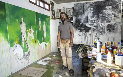 Moisés Ernesto Matsinhe Mafuiane, também conhecido como Butcheca, artista moçambicano. Butcheca é uma espécie de (in)conformado, muito consciente sobre a sua condição social e humana. Expõe o caos desde os anos 1990, mas não é por isso que esgota as preocupações