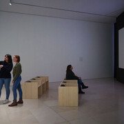 Elena Asins, Antígona, vista de exhibición. Cortesía del Museo Picasso Málaga