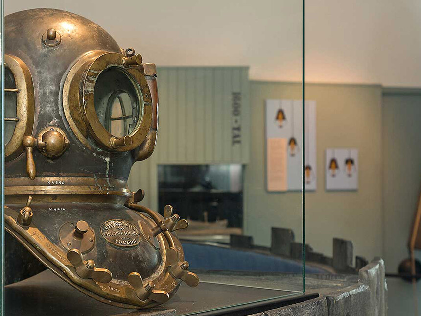 The history of diving Meer