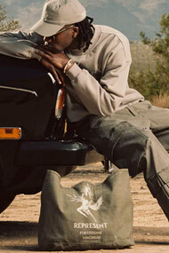 Photo d'un look du lookbook printemps-été 2024 de Represent