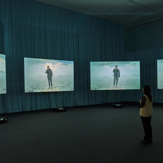 Aziz Hazara, Bow echo, exhibition view. Courtesy of S.M.A.K.