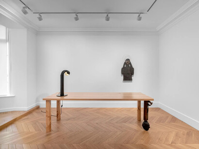 Enrico David, The soul drains the hand, vue de l'exposition. Avec l'aimable autorisation de White Cube