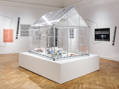 Glashausfantasie. Freundinnenderkunst, ausstellungsansicht. Mit freundlicher genehmigung von Francisco Carolinum Linz