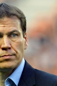 Rudi Garcia, allenatore di calcio ed ex calciatore francese, tecnico del Napoli. Da allenatore, ha vinto un campionato francese e una Coppa di Francia alla guida del Lilla nella stagione 2010-2011