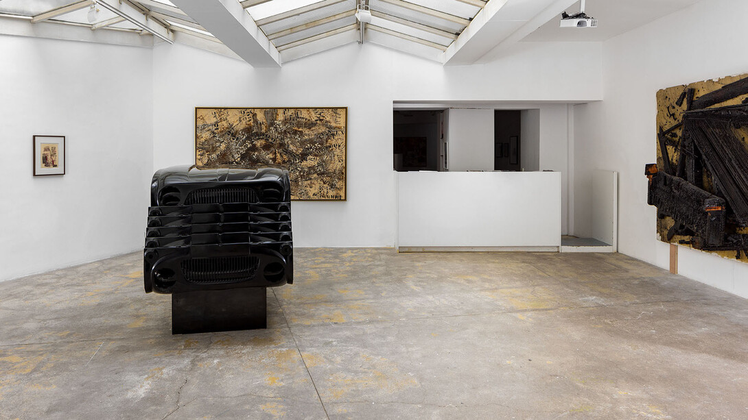 Arman, all that remains, exhibition view. Courtesy of Galerie Vallois