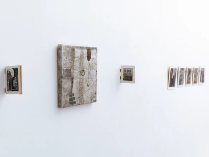 Salifou Lindou, Carambolage (Carom shots), exhibition view. Courtesy of Afikaris Gallery