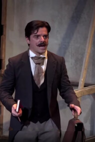 Una scena dalla pièce "Edmond" in scena al Théâtre du Palais-Royal 