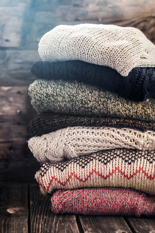 La moda rápida multiplica la producción y el descarte, generando millones de toneladas de residuos textiles que terminan incinerados o abandonados en vertederos