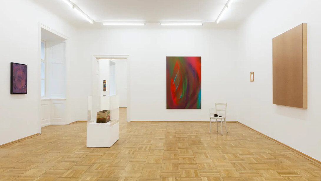 Various artists, Fährten, exhibition view. Courtesy of Galerie nächst St. Stephan
