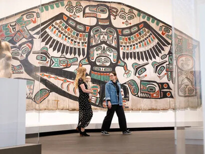 Various artists, Arts of indigenous America, exhibition view. Courtesy of De Young Museum