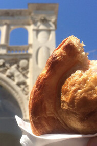 Il rustico salentino: un viaggio gustativo nel cuore della Puglia. Lecce, Italia