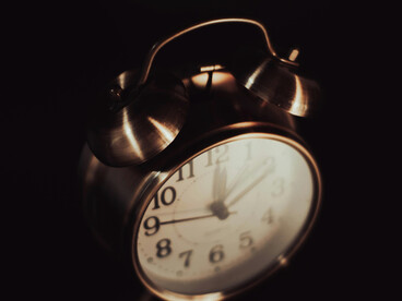 Las recetas heredadas de otras generaciones chocan con una realidad cambiante donde el esfuerzo ya no garantiza estabilidad ni sentido