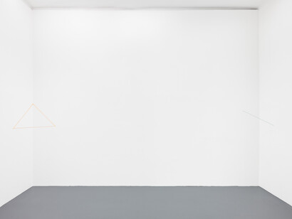 Fred Sandback, The complete multiples, 1968–94, ausstellungsansicht. Mit freundlicher genehmigung der Galerie Hubert Winter