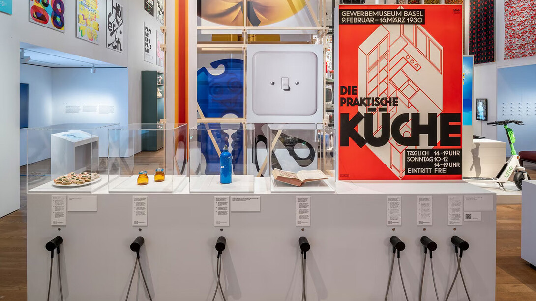 Verschiedene künstler, Swiss design collection, ausstellungsansicht. Mit freundlicher genehmigung des Museum für Gestaltung Zürich