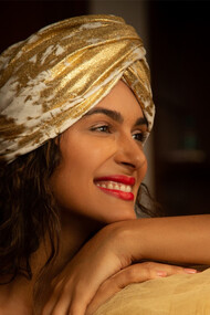 Ara Lumiere, Collezione primavera-estate, Anitta Vaswani Creative Direction/VIBE - Siraj Baig Production/VIBE -Vaspaan Shroff - Photographer - Rushad Malegam/videographer/Director of Photography - Smit Chitalia/Behind the Scenes - Models - Aagatha, Morag, Shristy, Devangana, Ridhima & Deepika - Makeup & Hair Director - Morag - Exquisite Jewels by Hanut Singh - Outfits by Sanket Bhansali - Lakshay Sachdeva - Photographer 