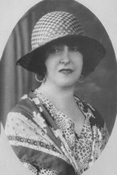 Concha Espina fue una figura destacada de la Generación del 98, reconocida por su estilo lírico y su mirada crítica hacia la realidad social de su tiempo