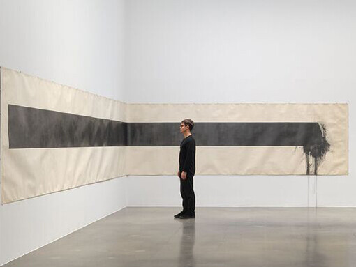 Takesada Matsutani, Shifting boundaries, exhibition view. Courtesy of Hauser & Wirth Gallery