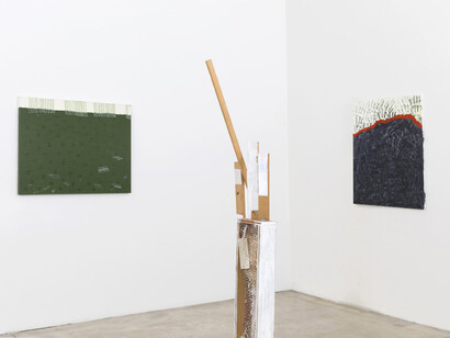 Oswald Oberhuber, Skulptur, malerei, zeichnung, exhibition view. Courtesy of Galerie Krinzinger