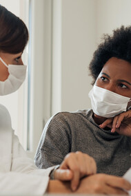 Il medico influenza in maniera significativa il modo in cui i pazienti narrano la propria storia