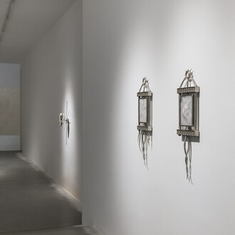 Ivana Bašić, Fantasy vanishes in flesh, veduta della mostra. Per gentile concessione di Francesca Minini. Foto di Andrea Rossetti