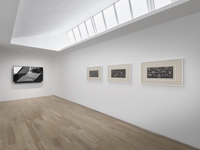 Ding Yi, The road to heaven, exhibition view. Courtesy of Lisson Gallery © Ding Yi