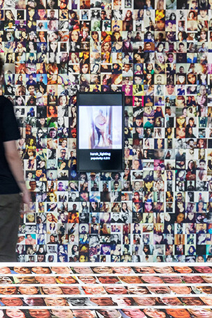 Training Humans, instalación de Trevor Paglen Kate Crawford (2019)