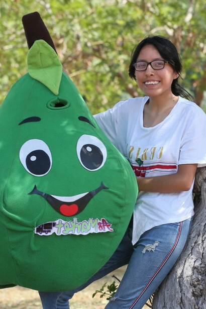 Su rápida popularidad permitió que Rubí accediera a una beca de actuación otorgada por una prestigiosa compañía teatral