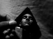 Realmente não é fácil saber se estamos conversando com um narcisista, à primeira vista, eles são muito gentis e geralmente ficamos maravilhados com a pessoa virtuosa que caiu do céu a nossa frente