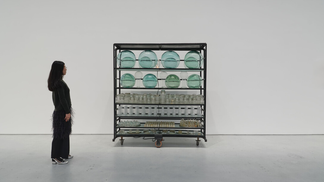 Louise Bourgeois, Gathering wool, exhibition view. Courtesy of Hauser & Wirth