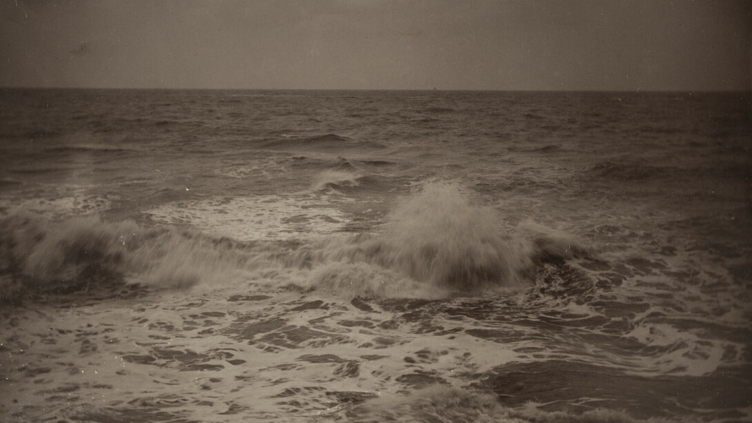 Adolphe Neyt, Seascape (detail), 1881. Courtesy of FOMU