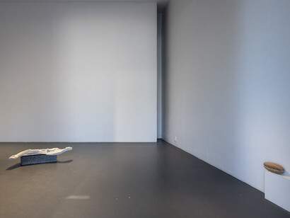 Tiina Raitanen, Pending, exhibition view. Courtesy of Galleria Sculptor