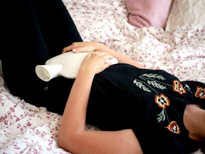 Dentro del gran ciclón que supone nuestro ciclo menstrual, llega un momento en el que nos enfrentamos a una tormenta tropical, con vientos que giran más rápido y cambios hormonales que se suceden como olas agitadas