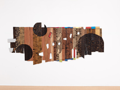 El Anatsui, Moon fragments, 2024. Courtesy of October Gallery