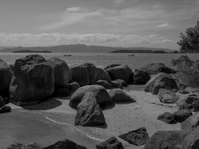 Como os retrocessos anteriores, comprovadamente retrógrados e improdutivos, são desmentidos pela volta do caminho pujante, na ciência comprovada e atualizada, que acelera ao moderno. Todos mudos, sem reconhecer o verdadeiro novo, por vergonha de terem insistido no falso antigo