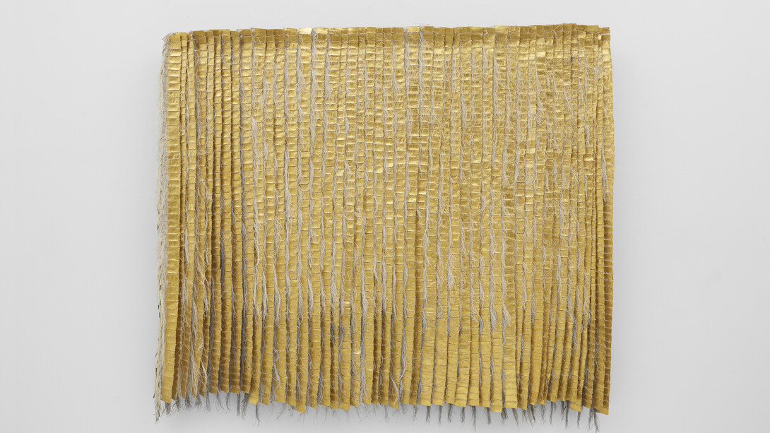 Olga de Amaral, Alquimia XXVII. © Olga de Amaral. Cortesía de Lisson Gallery