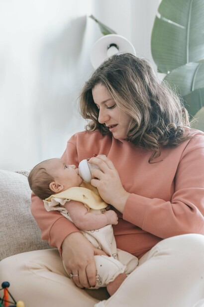 Ao impedirem a IVG legalmente, isso de nada vai impedir as mulheres de o realizarem: arranjam outras formas de o fazer, ilegalmente, pagando, correndo riscos desnecessários tudo porque pessoas com uma mente muito pequenina acham que as mulheres não devem poder mandar no seu próprio corpo. Desde quando? A mulher deve sim mandar no seu próprio corpo e fazer com ele o que bem quiser e entender. Ninguém tem nada a ver com isso