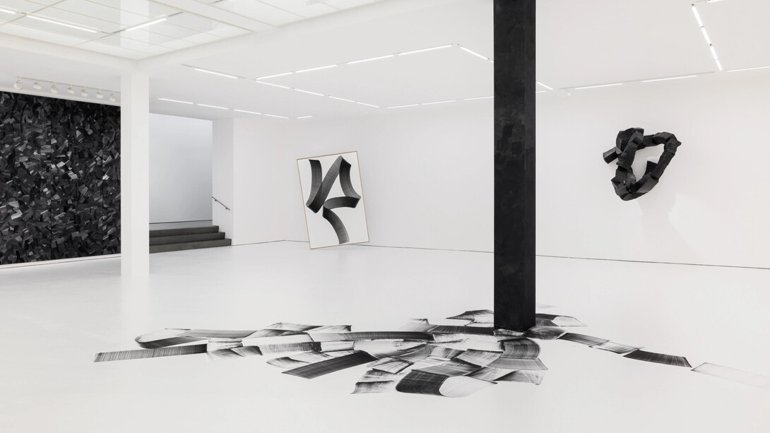 Lee Bae, Syzygy, exhibition view. Courtesy of Esther Schipper Gallery